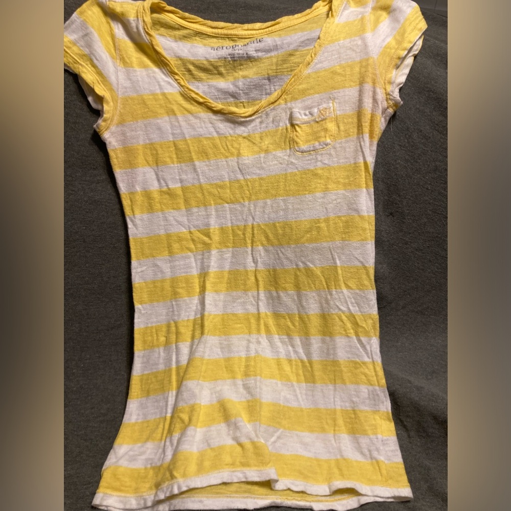 Girls small Aeropostale tee worn twice great condition yellow and white stripes